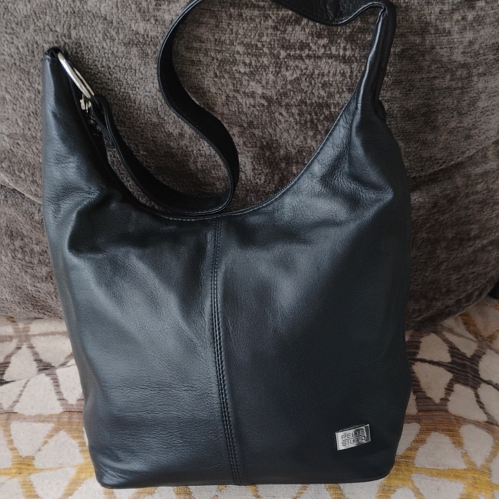 Pelle Studio Wilson Black Leather Shoulder Bag